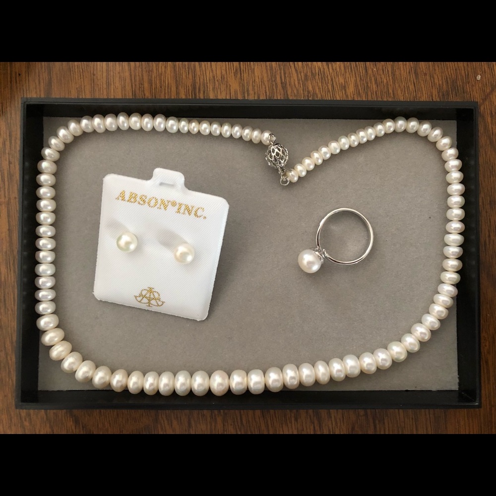 Freshwater White Pearl Set